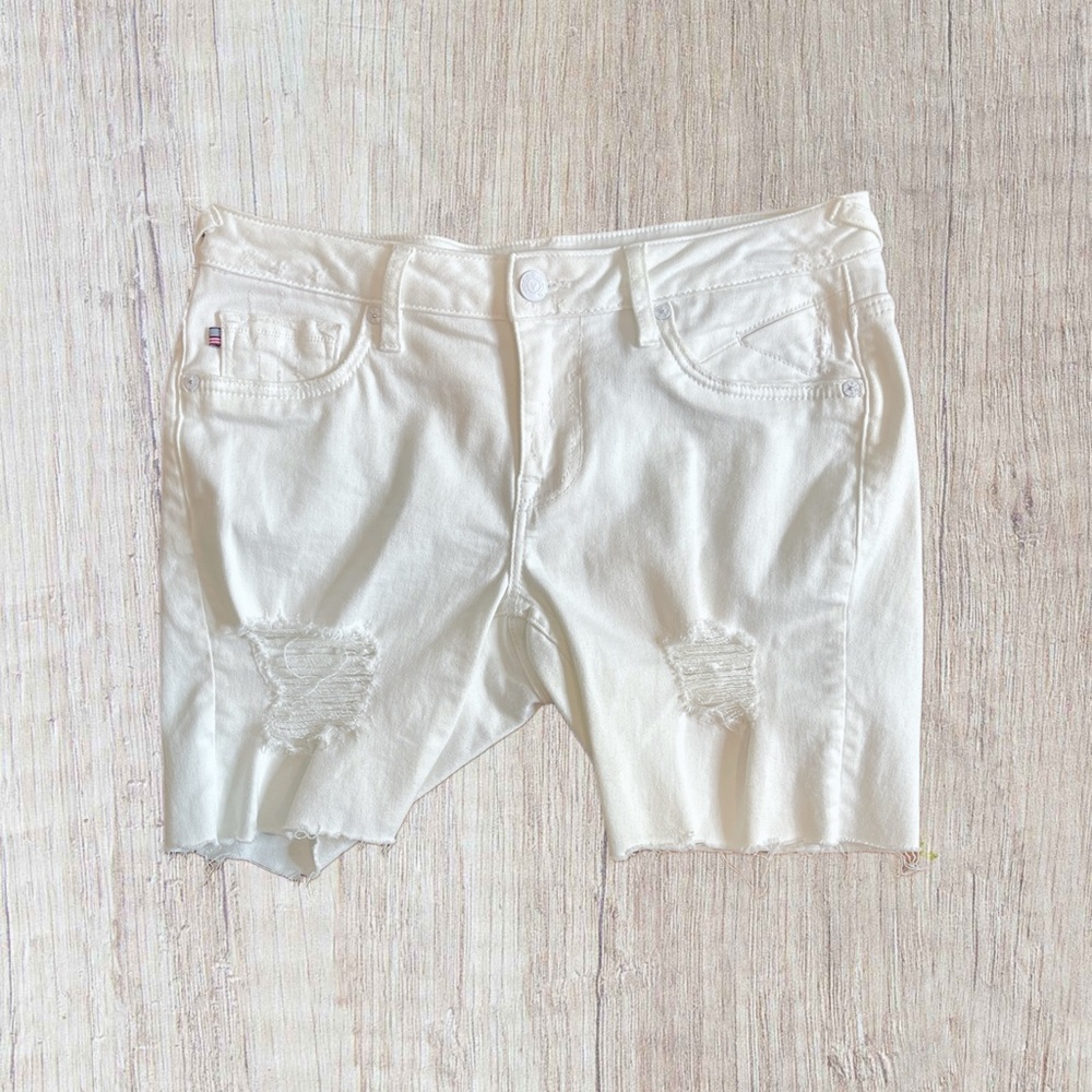 VIGOSS “The Thompson Tomboy” White Distressed Bermuda Denim Shorts Size 27